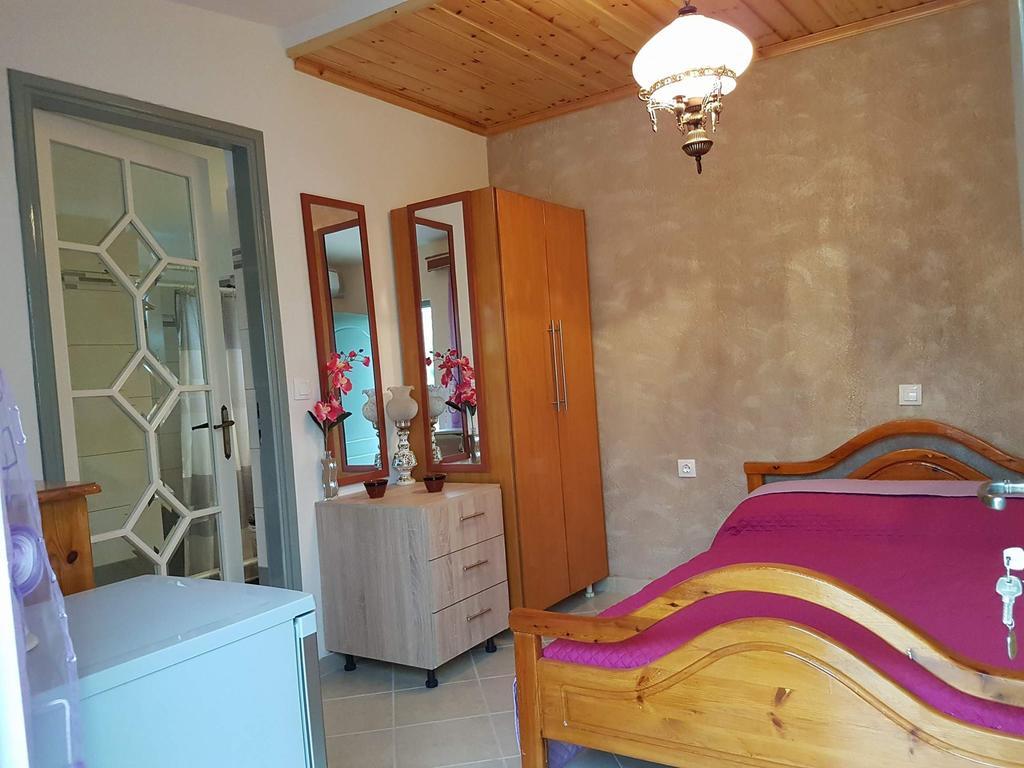 Sunny Holiday Home Kalamata Ngoại thất bức ảnh