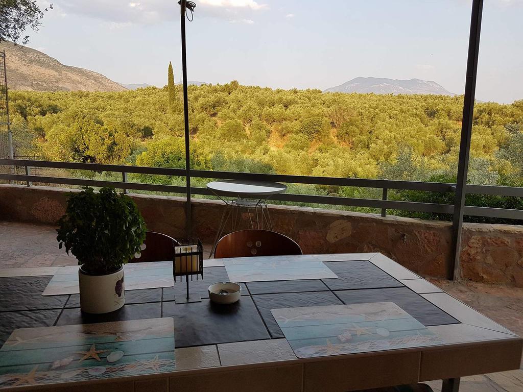 Sunny Holiday Home Kalamata Ngoại thất bức ảnh