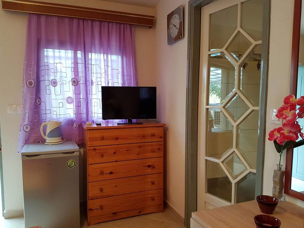 Sunny Holiday Home Kalamata Ngoại thất bức ảnh